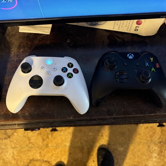 X box one - Picture 3 of 3